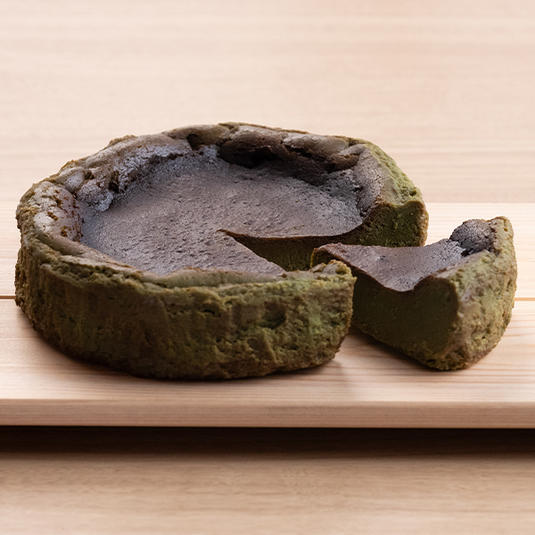 ロースト抹茶バスクチーズケーキ（WHOLE）